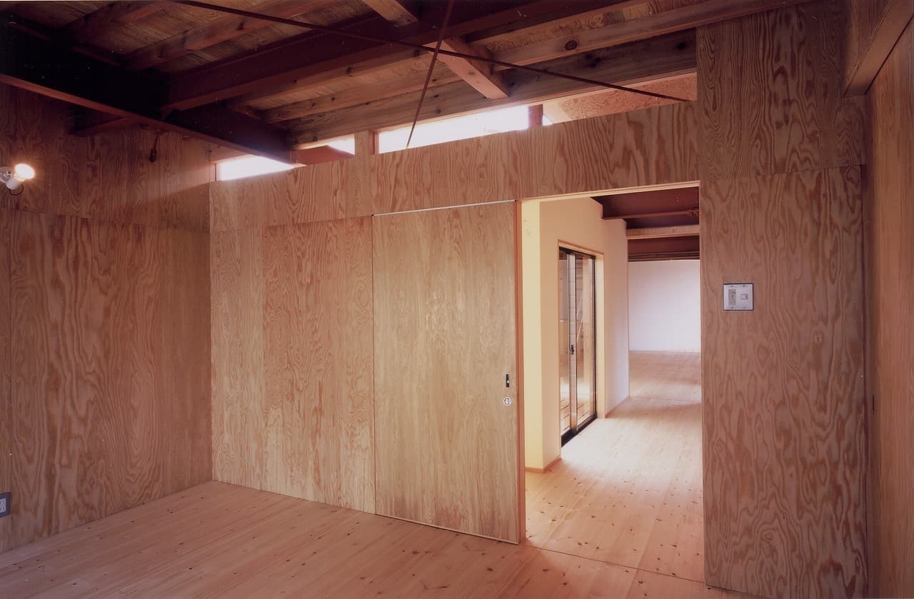 大阪の建築家・中平勝が設計した鉄骨造倉庫のリノベーション