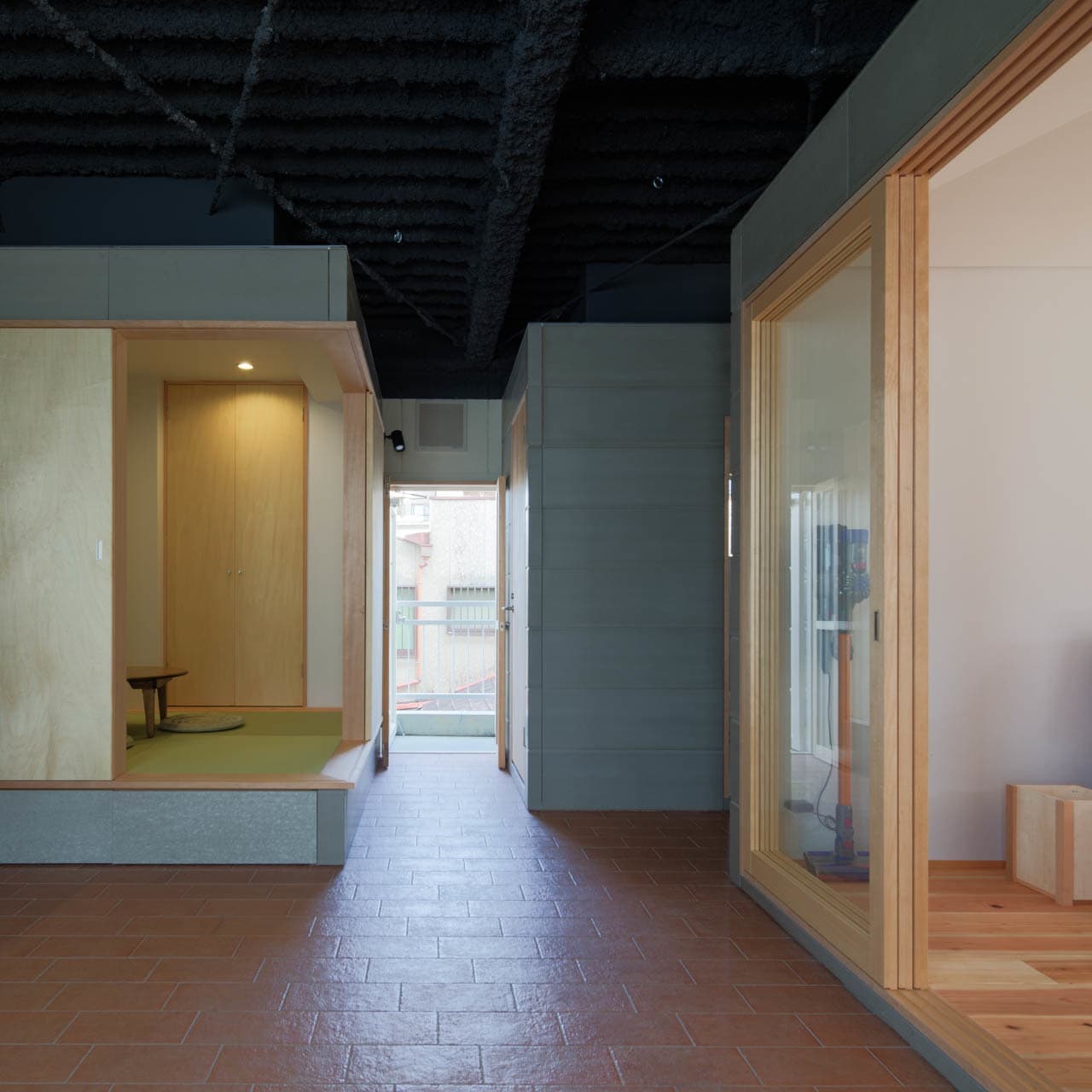 大阪の建築家・中平勝が設計したインナーテラスのあるマンションリノベーションです