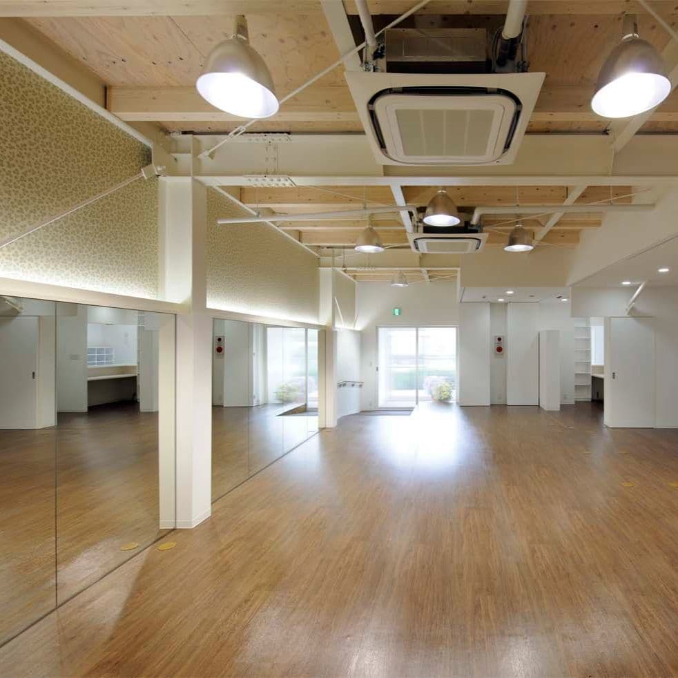 大阪の建築家・中平勝が改修設計したクリニック・デイサービス・グループホームです