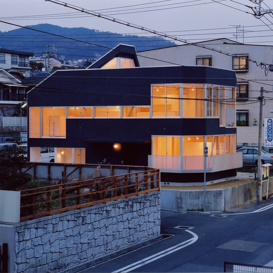 大阪の建築家・中平勝が設計した木造コンパクトハウスです