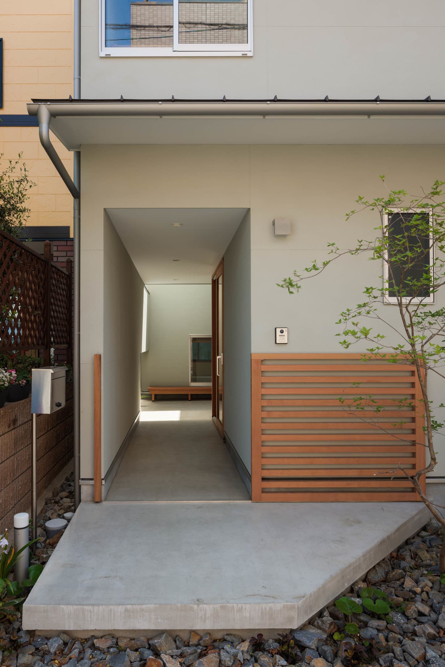 大阪の建築家・中平勝が設計した庭のある住宅
