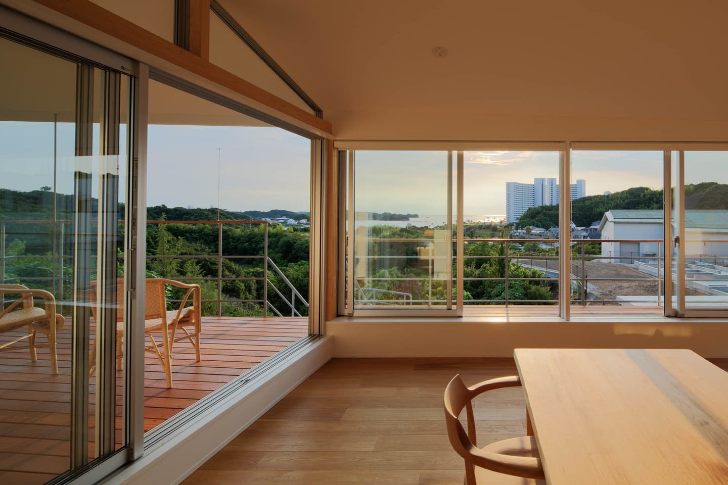 大阪の建築家・中平勝が設計した海が見える眺めの良い住宅
