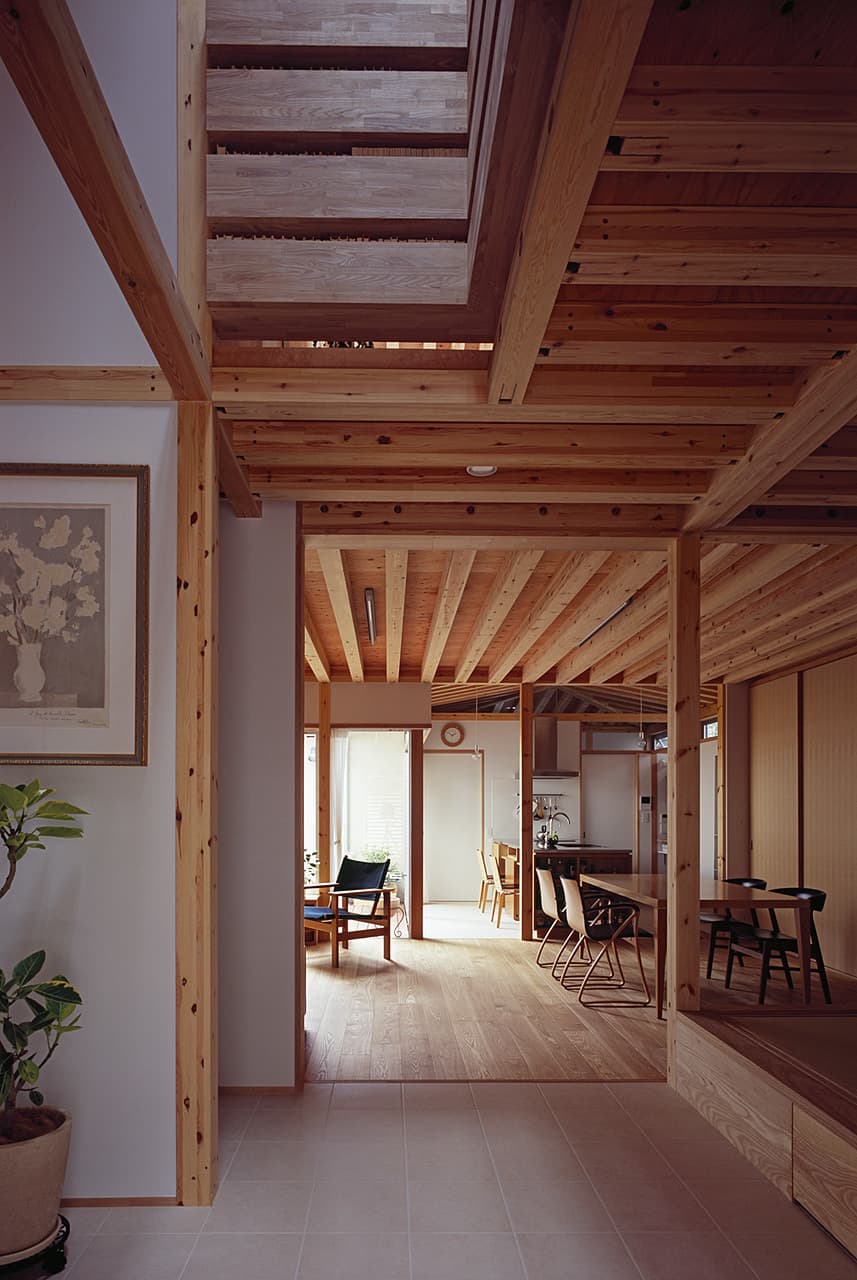 大阪の建築家・中平勝が設計したシニア対応の狭い道に面する住宅・セカンドライフの住まい