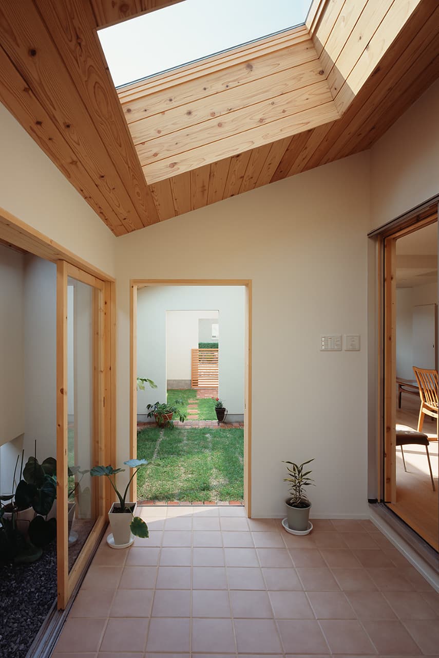 大阪の建築家・中平勝が設計した中庭のあるシニア対応の住宅リノベーション・サンルーム