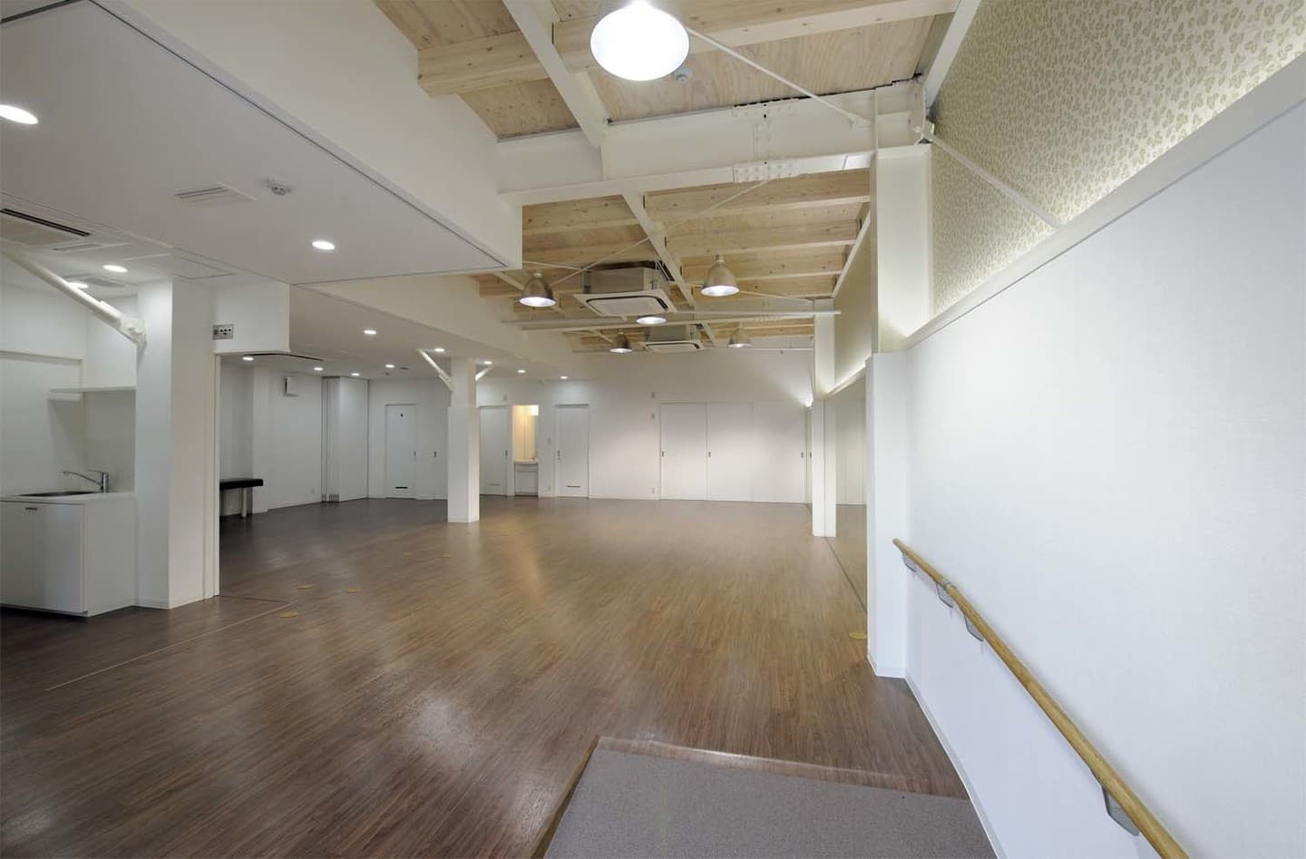 大阪の建築設計事務所が用途変更と設計したデーサービスとグループホーム