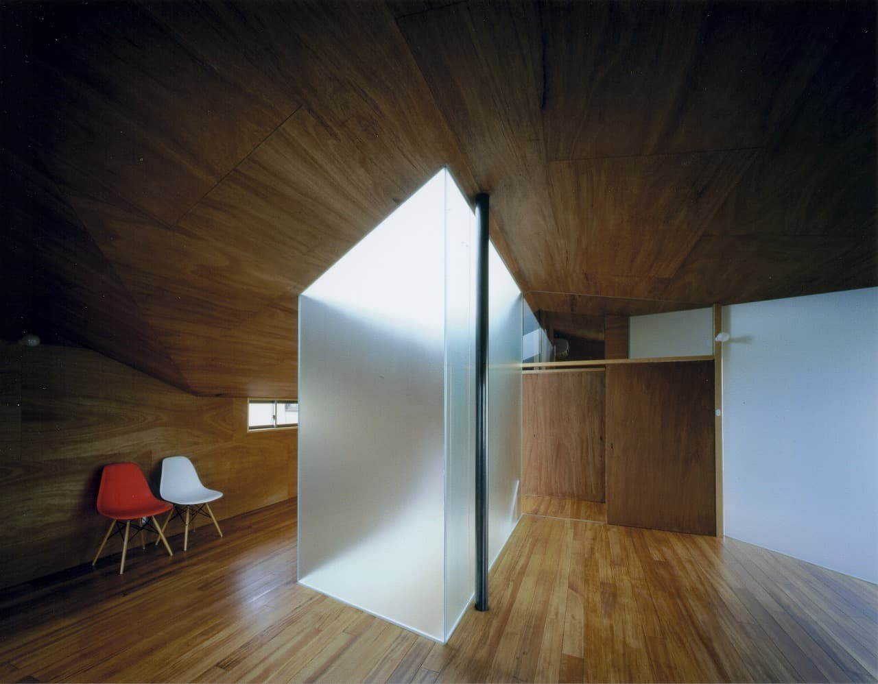 大阪の建築家・中平勝が設計した木造住宅のトップライト