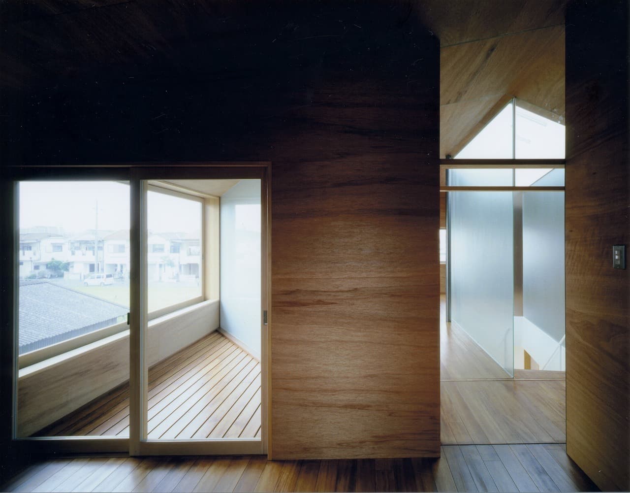 大阪の建築家・中平勝が設計した木造住宅の２階テラス